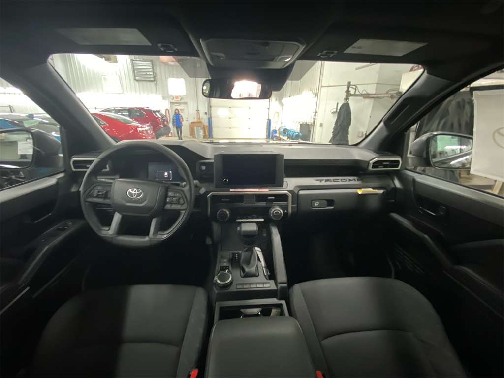 2025 Toyota Tacoma SR Double Cab photo 11