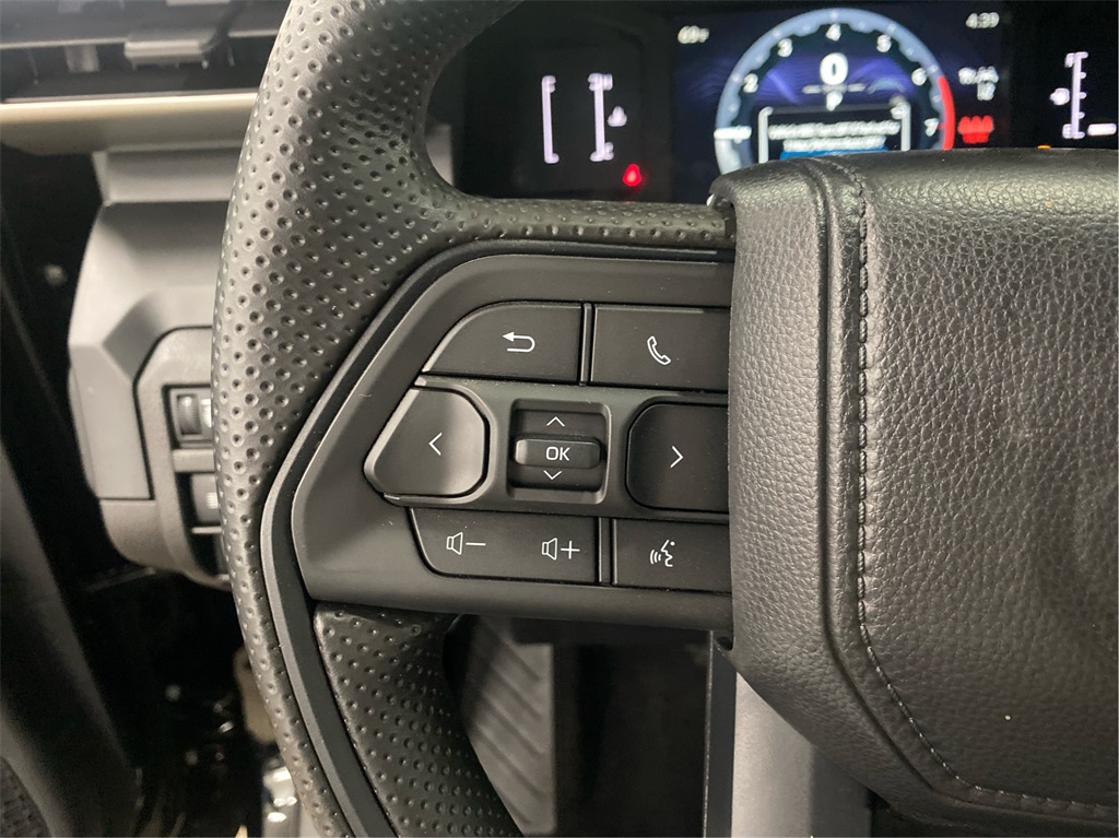 2025 Toyota Tacoma SR Double Cab photo 18