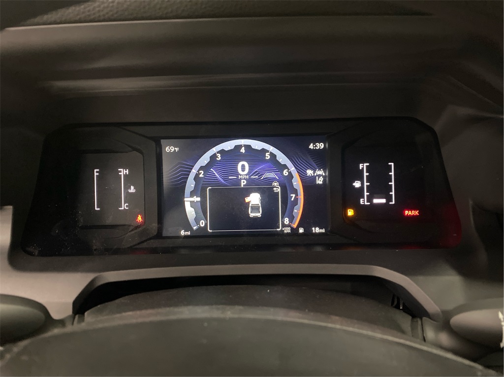 2025 Toyota Tacoma SR Double Cab photo 9