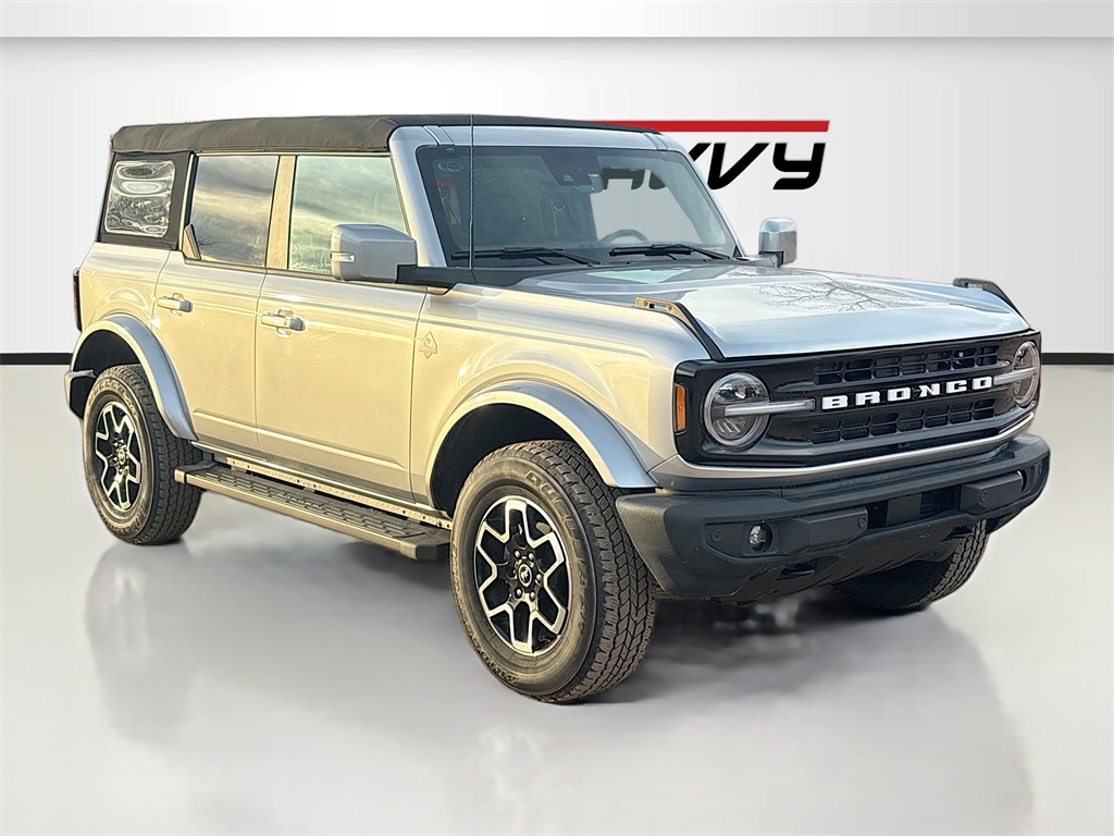 2024 Ford Bronco Outer Banks's photo