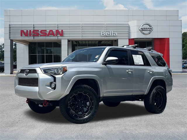 2017 Classic Silver Metallic Toyota 4Runner SR5 SUV