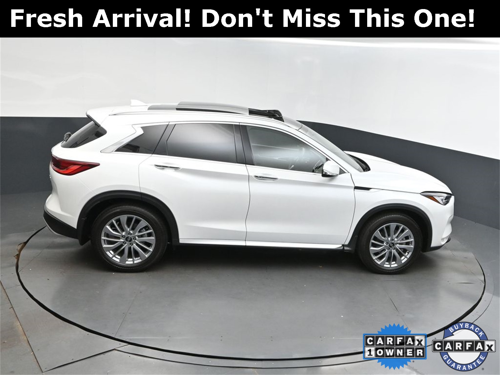 2023 White INFINITI QX50 LUXE FWD SUV