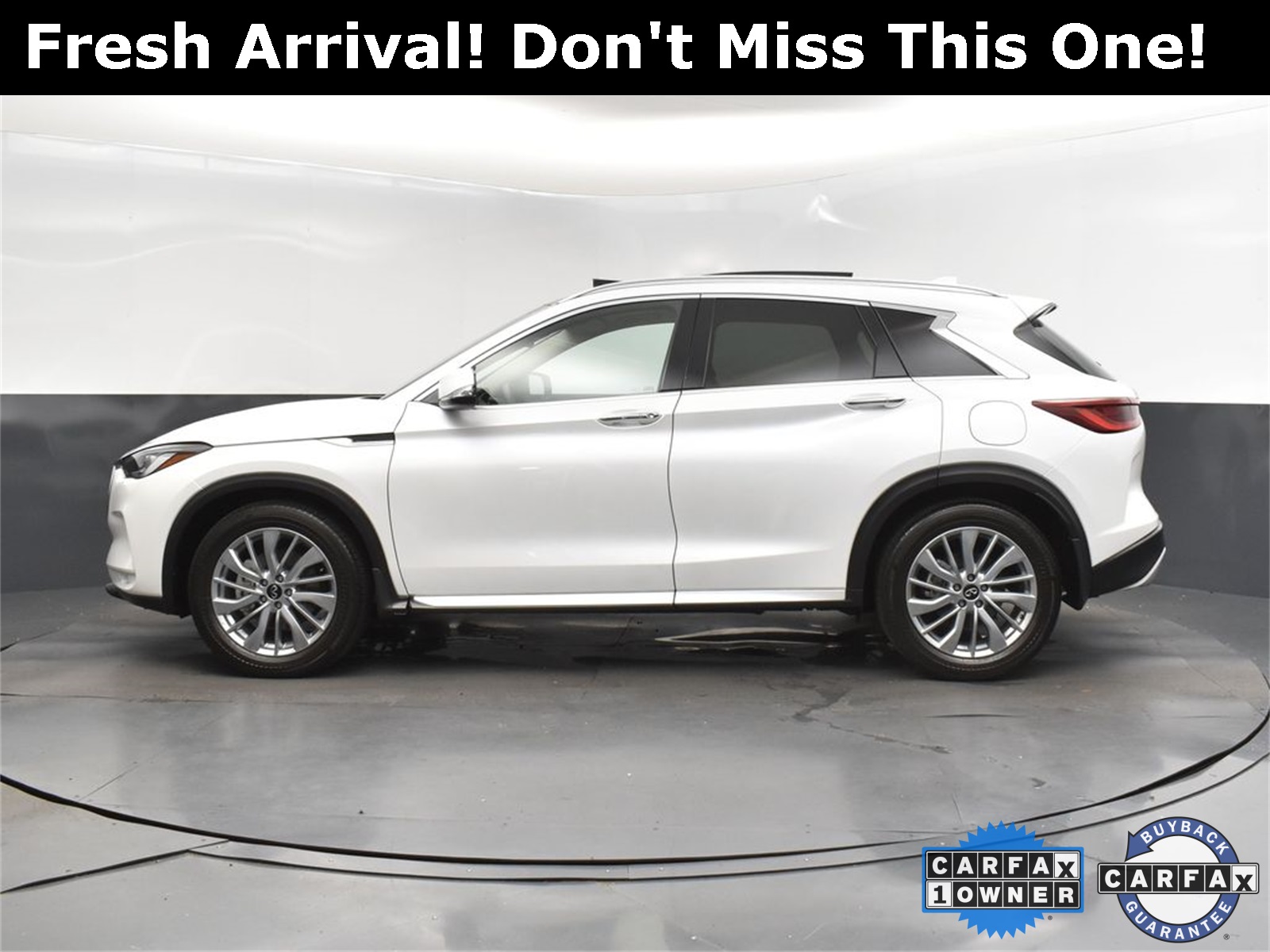 2023 White INFINITI QX50 LUXE FWD SUV