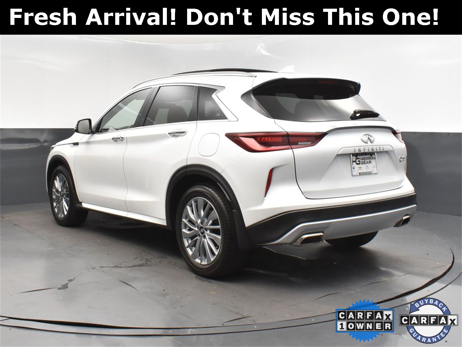 2023 White INFINITI QX50 LUXE FWD SUV