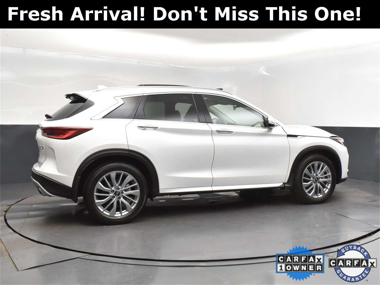 2023 White INFINITI QX50 LUXE FWD SUV