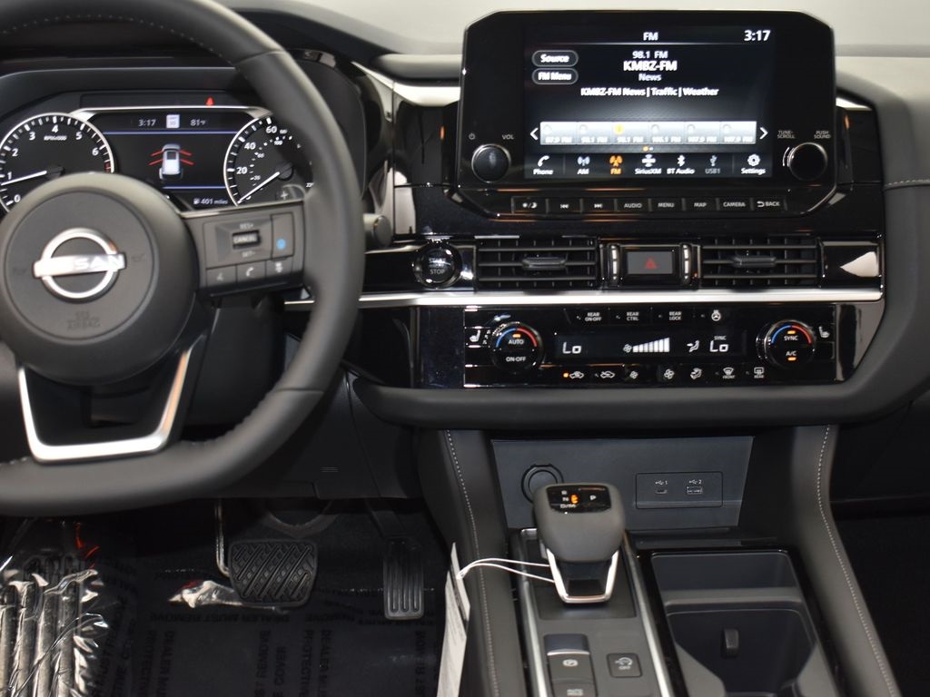 2025 Nissan Pathfinder SL photo 14