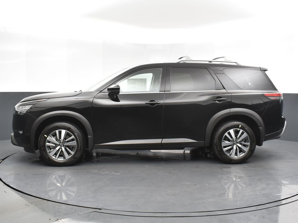 2025 Nissan Pathfinder SL photo 2