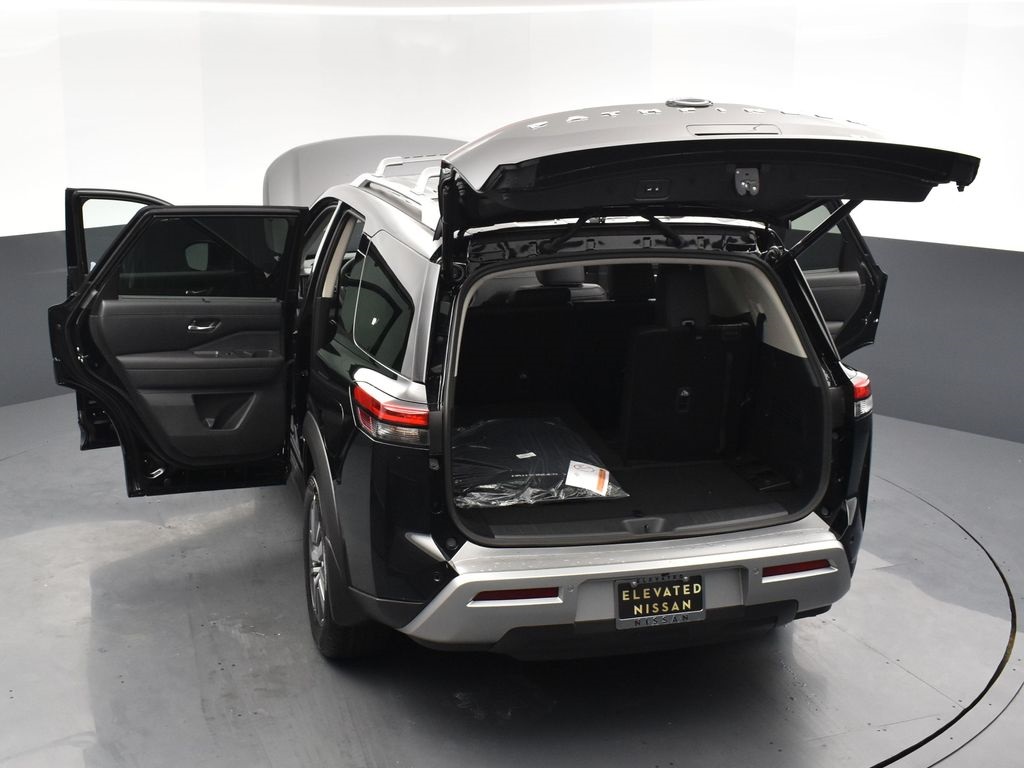 2025 Nissan Pathfinder SL photo 30