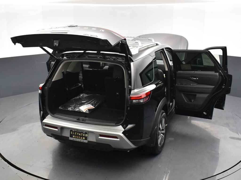 2025 Nissan Pathfinder SL photo 31