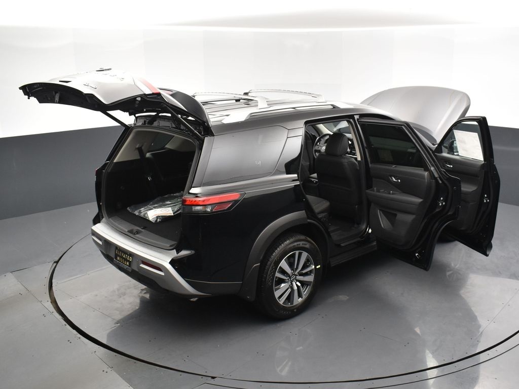 2025 Nissan Pathfinder SL photo 32