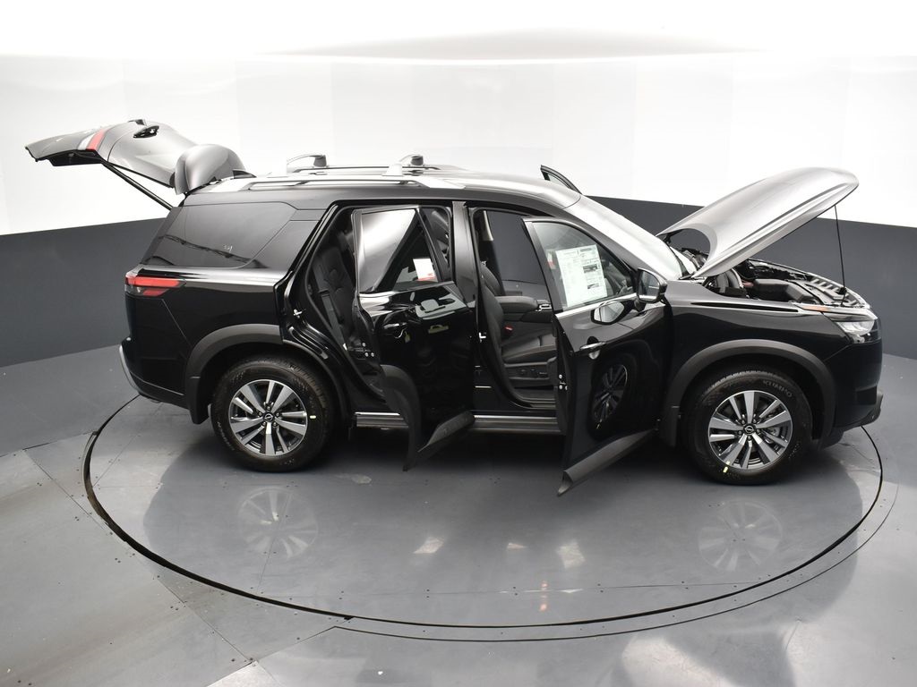 2025 Nissan Pathfinder SL photo 33