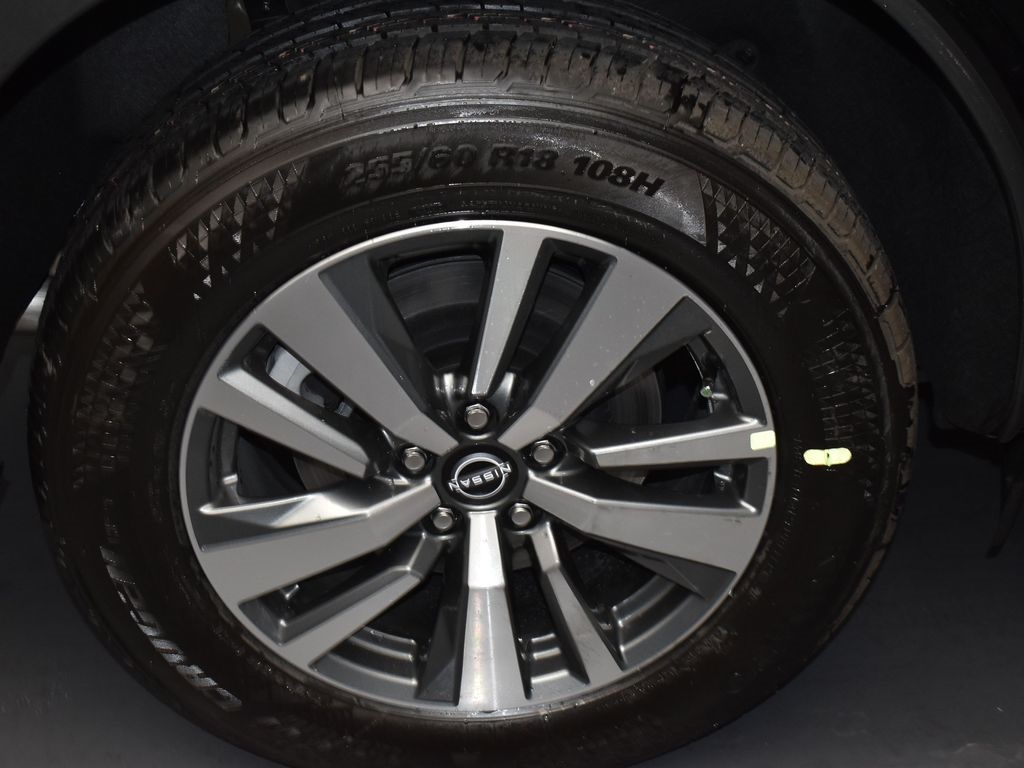 2025 Nissan Pathfinder SL photo 4