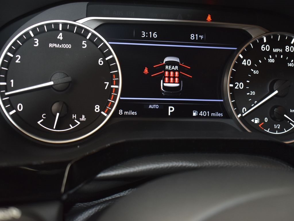 2025 Nissan Pathfinder SL photo 7
