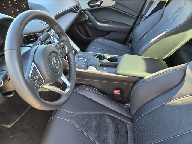 used 2025 Acura TLX car, priced at $38,900