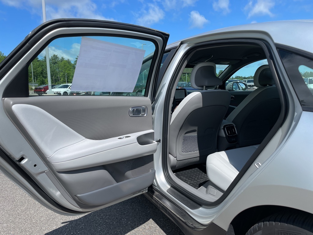 2025 Hyundai Ioniq 6 SEL photo 30