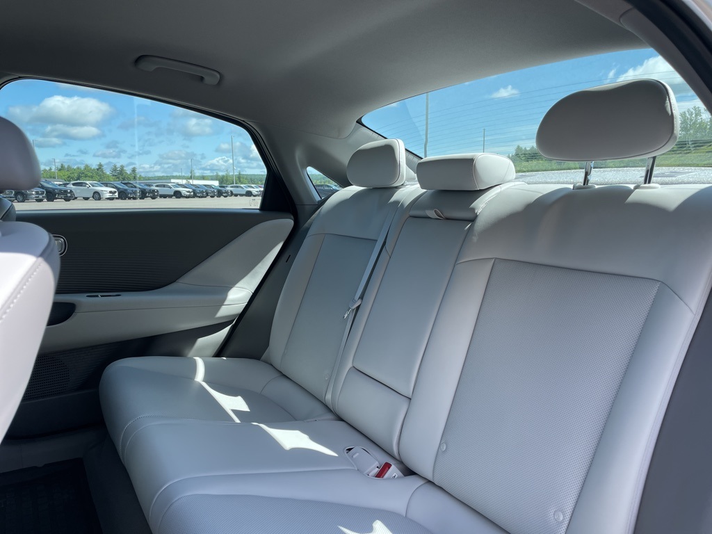 2025 Hyundai Ioniq 6 SEL photo 32