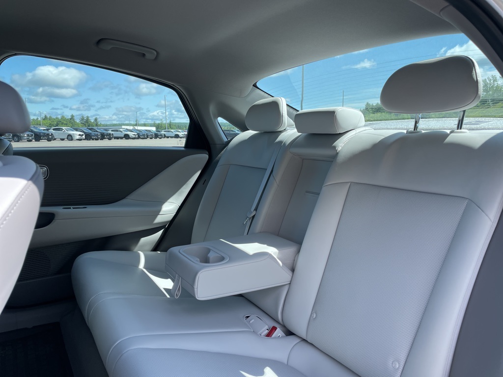 2025 Hyundai Ioniq 6 SEL photo 33