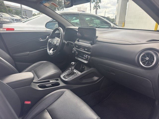2022 Hyundai Kona Limited photo 5