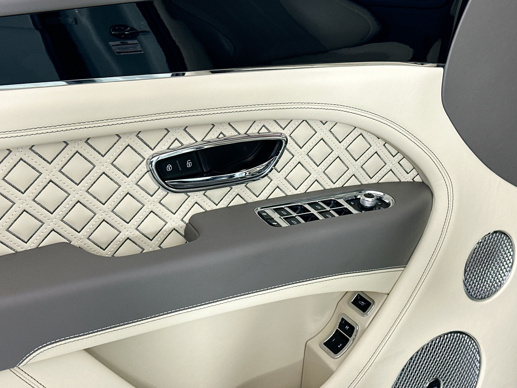 used 2023 Bentley Bentayga car, priced at $209,998