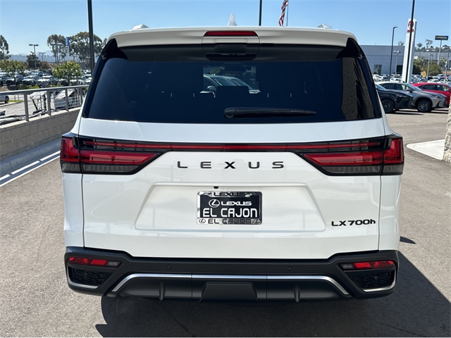 2025 Lexus LX F SPORT Handling photo 4