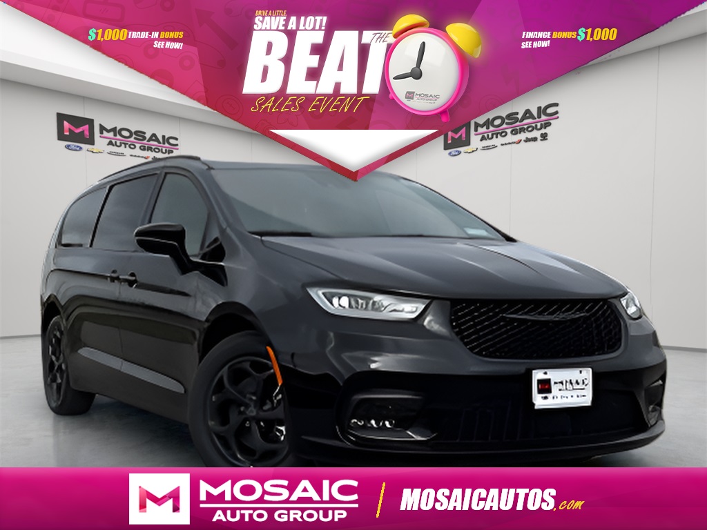 New 2025 Chrysler Pacifica Hybrid Select Vans
