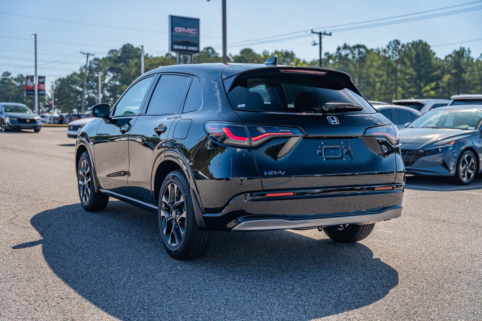 2026 Honda HR-V EX-L photo 2