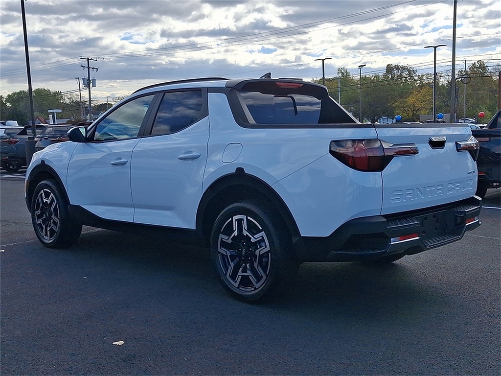 used 2025 Hyundai Santa Cruz car, priced at $37,250
