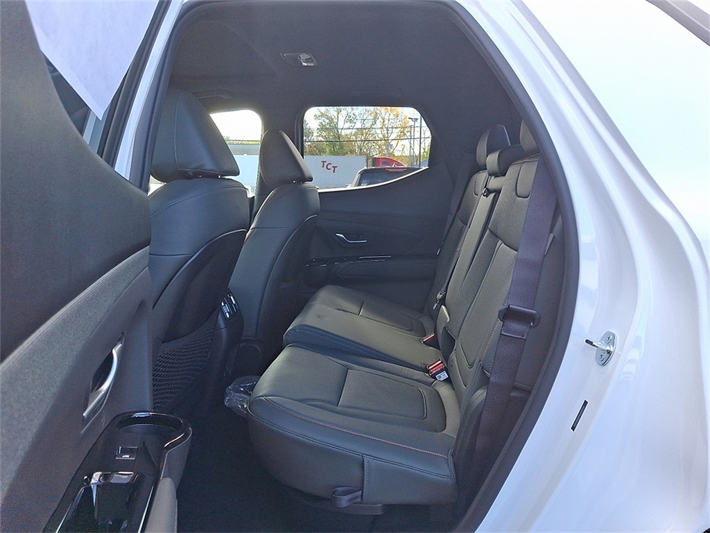 used 2025 Hyundai Santa Cruz car, priced at $37,250