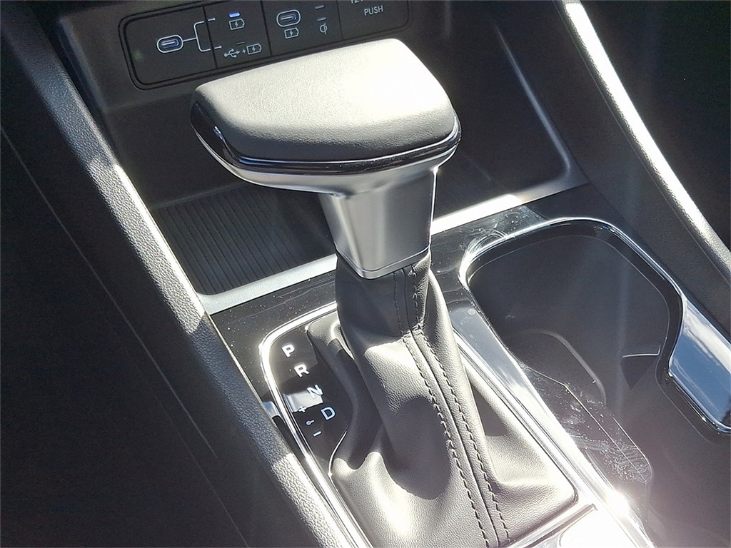 used 2025 Hyundai Santa Cruz car, priced at $37,250