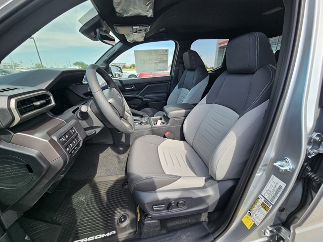 2025 Toyota Tacoma TRD Off-Road Double Cab photo 17