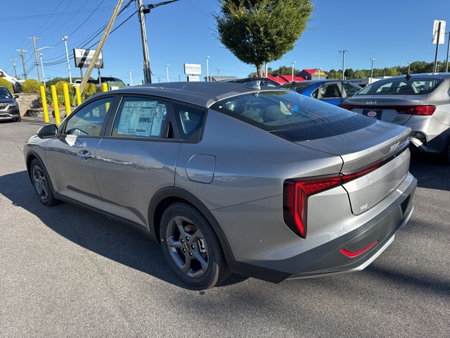 2025 Kia K4 LXS photo 4