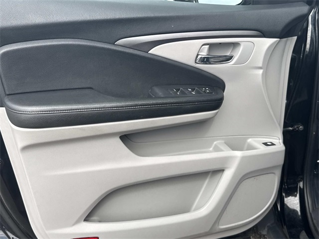 2020 Honda Pilot EX photo 14