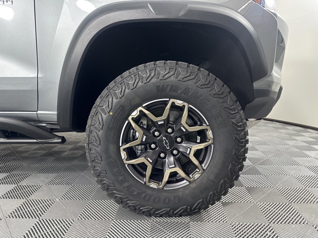 2026 Chevrolet Colorado ZR2 photo 9