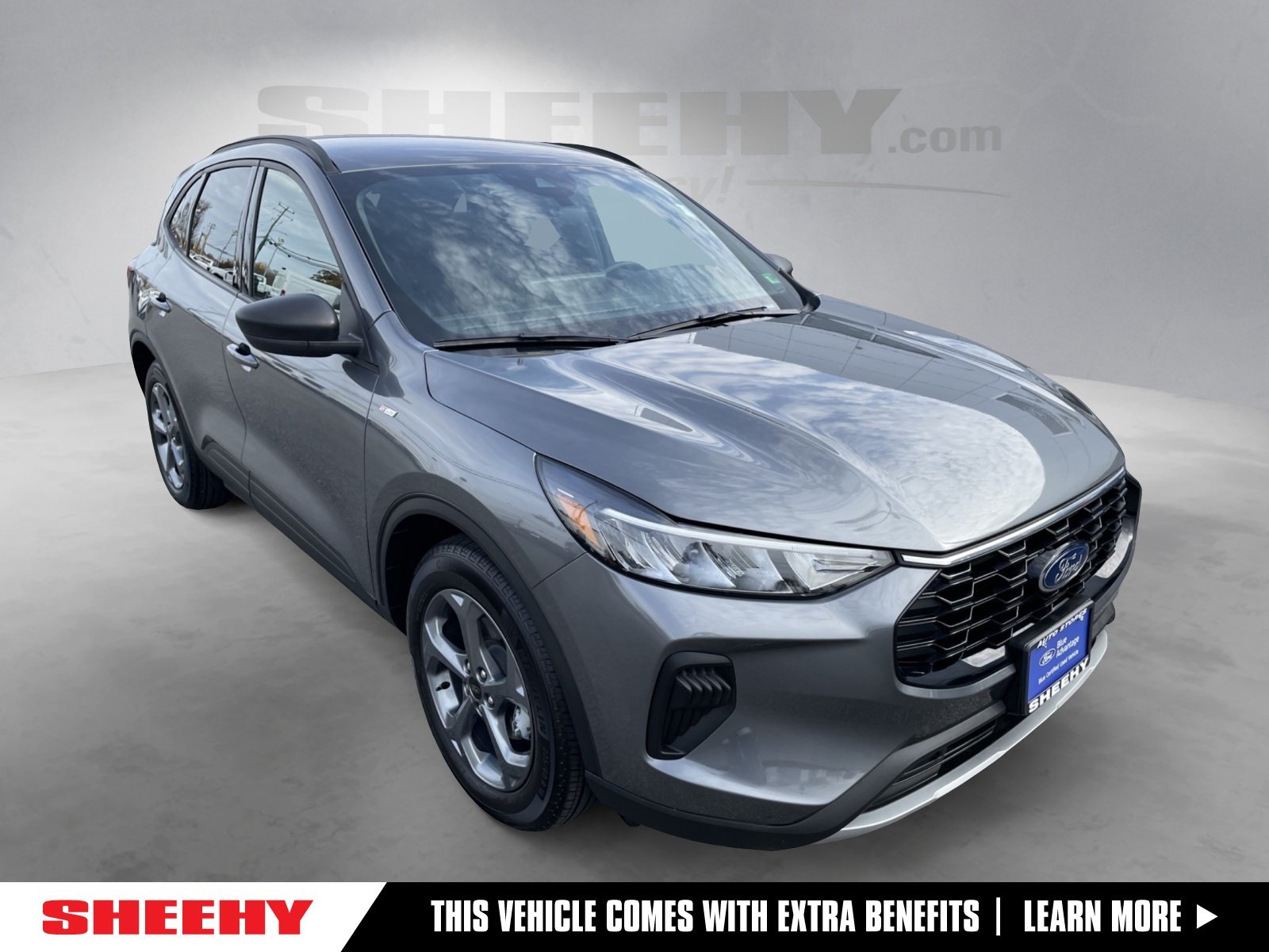 2025 Ford Escape ST-Line's photo