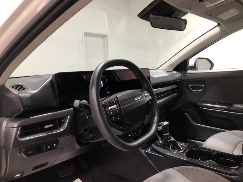2025 Kia K4 EX photo 16