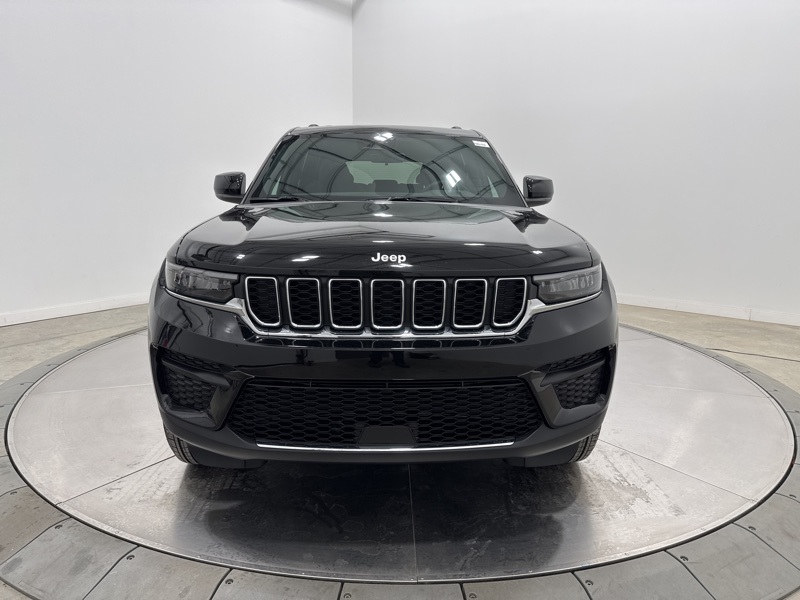 2025 Jeep Grand Cherokee Laredo X photo 2