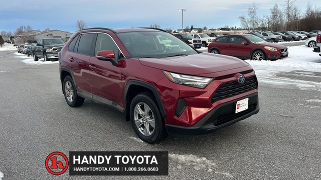 2023 Toyota RAV4 XLE's photo