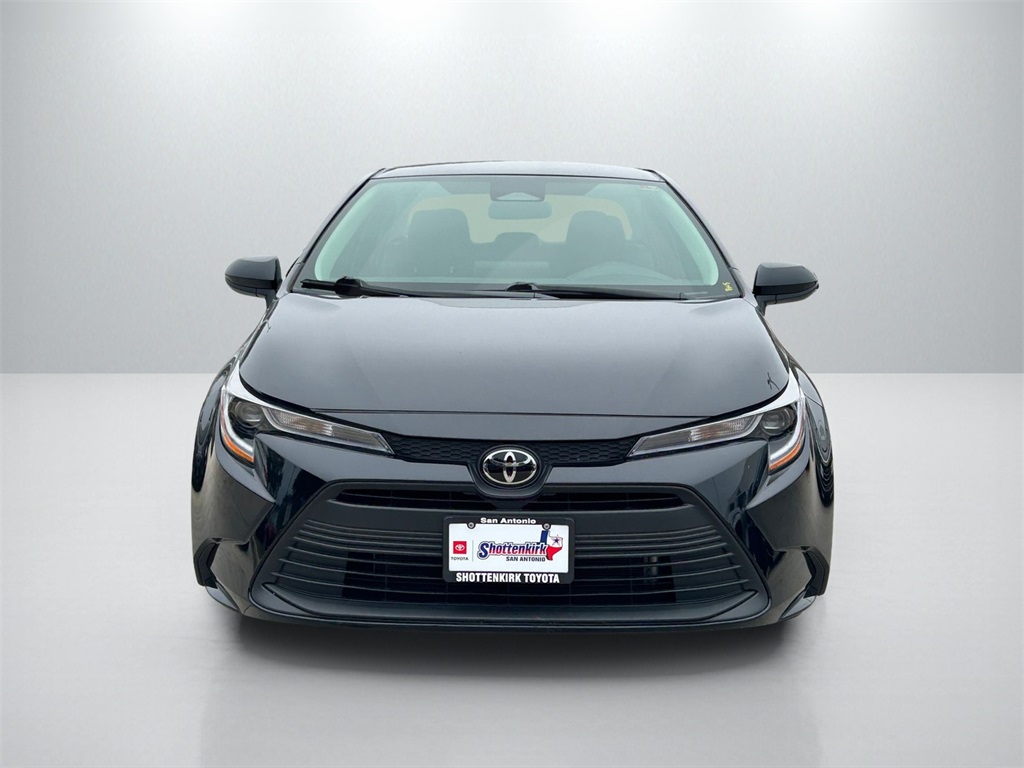 2024 Toyota Corolla LE photo 2