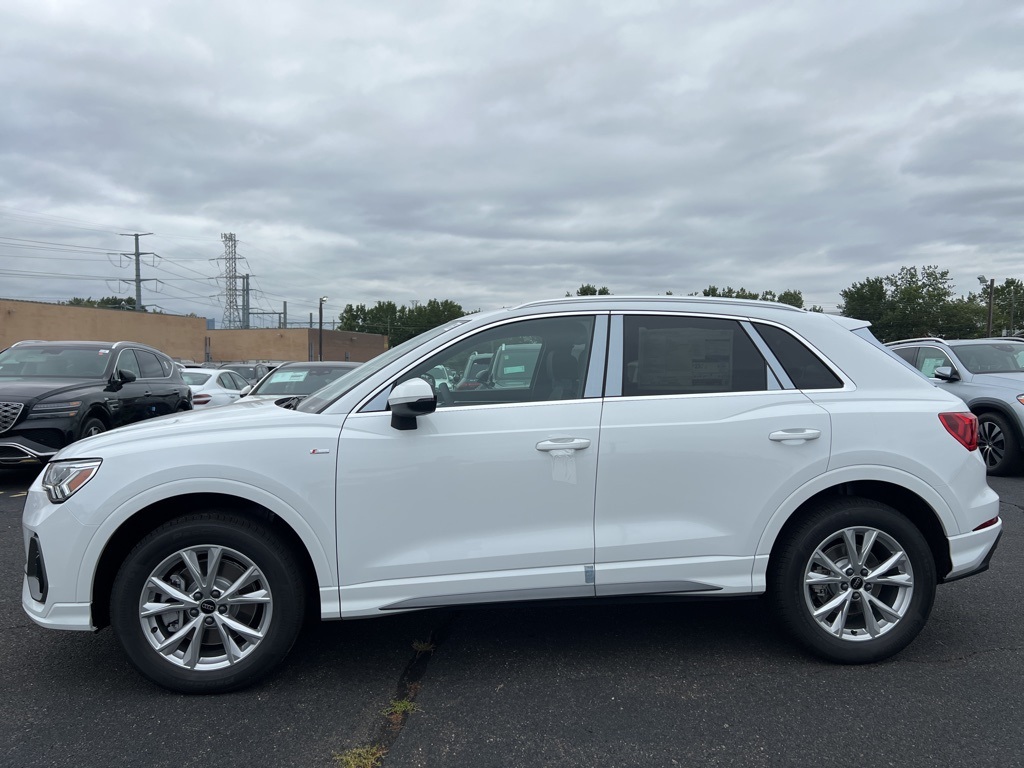 2025 Audi Q3 Premium S line photo 2