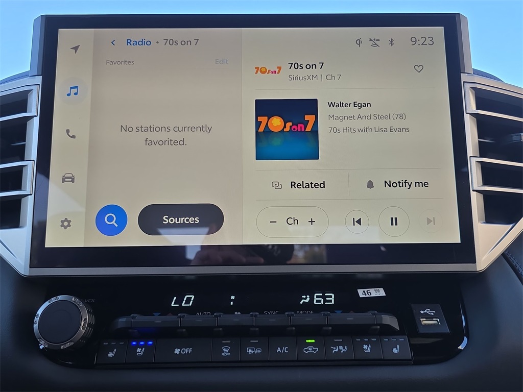 2026 Toyota Tundra CrewMax Platinum photo 26