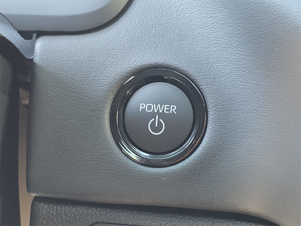 2026 Toyota Tundra CrewMax Platinum photo 29