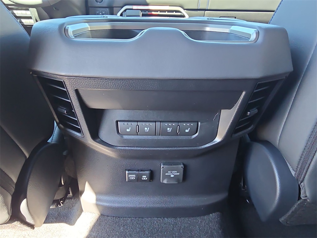 2026 Toyota Tundra CrewMax Platinum photo 32