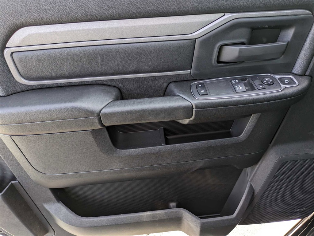 2024 Ram 3500 Tradesman photo 11