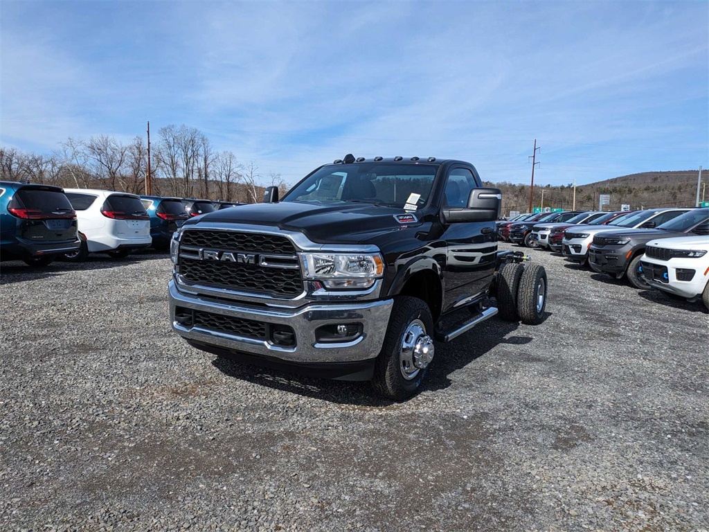 2024 Ram 3500 Tradesman photo 5