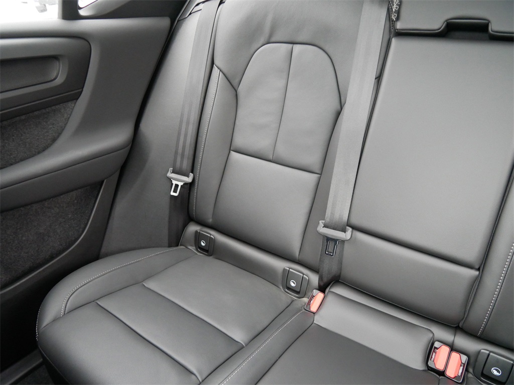 Used 2025 Volvo XC40 SUV