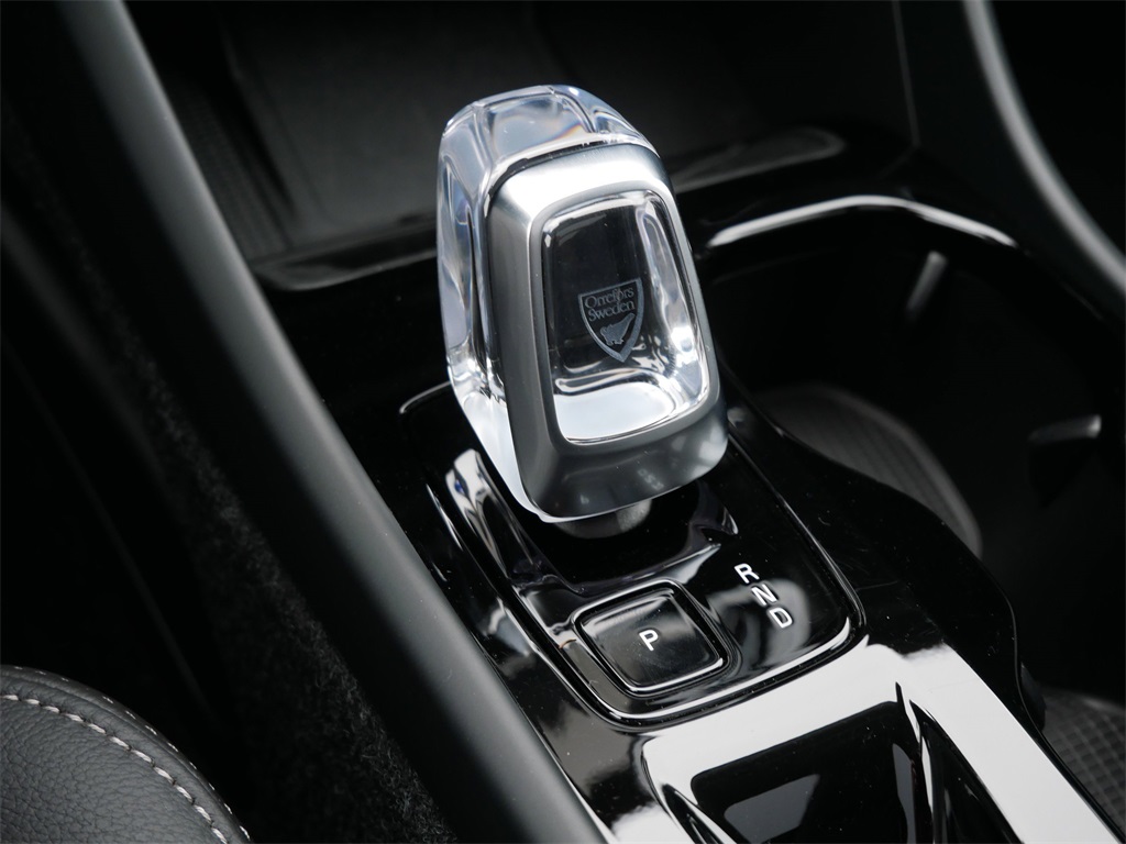 Used 2025 Volvo XC40 SUV