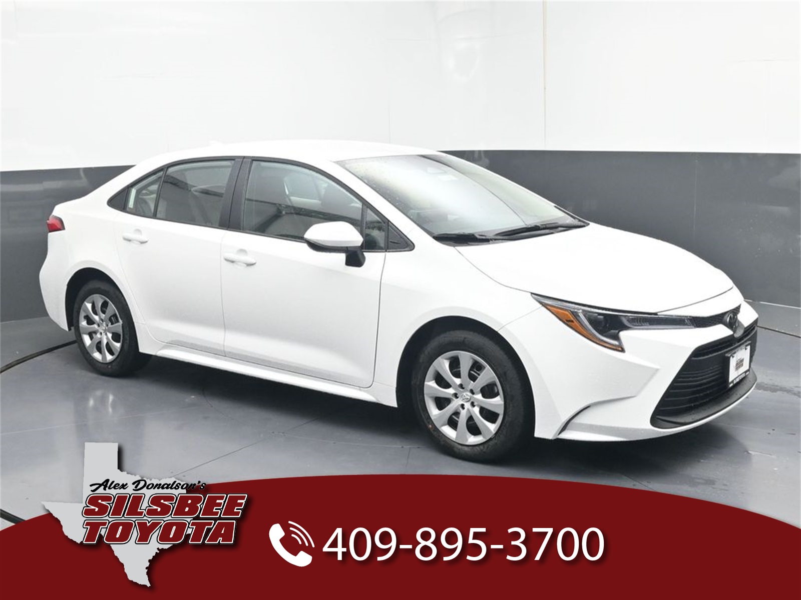 2026 Toyota Corolla LE's photo