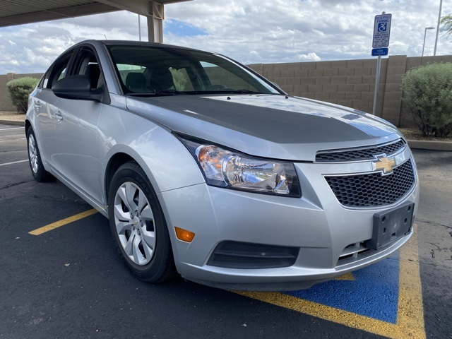 2014 Chevrolet Cruze LS photo 4