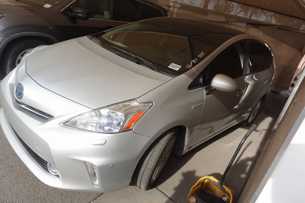 2012 Toyota Prius v Five's photo