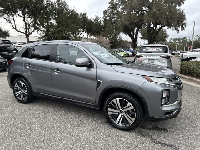 2024 Mitsubishi Outlander Sport SE's photo